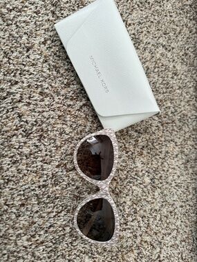 Michael Kors Brown Logo Cat-Eye Sunglasses with White Case